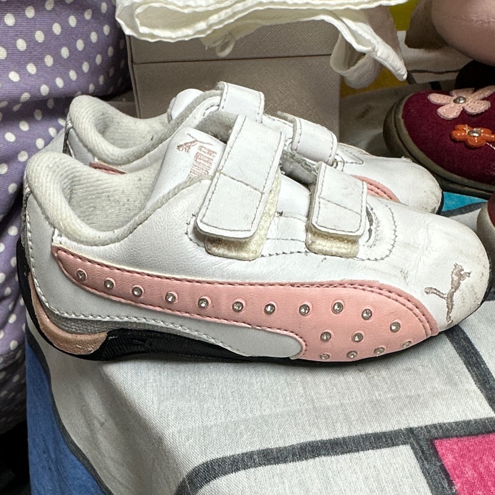 Puma Kids White and Pink Velcro Sneakers